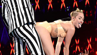 Miley Cyrus Reportedly Loses Vogue Cover Over VMA TwerkFest