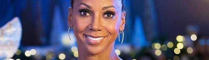 Holly Robinson Peete Kicks off the Holidays on The Mo’Kelly Show with ‘The Christmas Doctor’ and ‘Christmas in Evergreen: The Bells are Ringing’ (LISTEN)